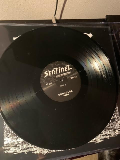 Sentinel (33) : Age Of Decay (12", Bla)