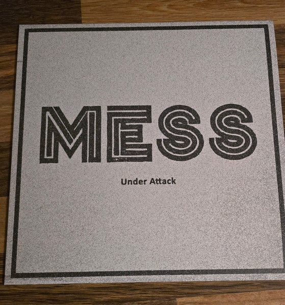 Mess (29) : Under Attack  (LP)
