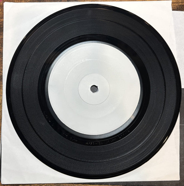 Take Offense : Happiness Under Chains (7", S/Sided, Tes)