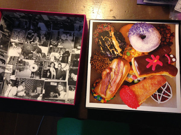 Various : Voodoo Doughnut Recordings - The Singles Collection (Box, Ltd, Num + 13x7", Num, Col)